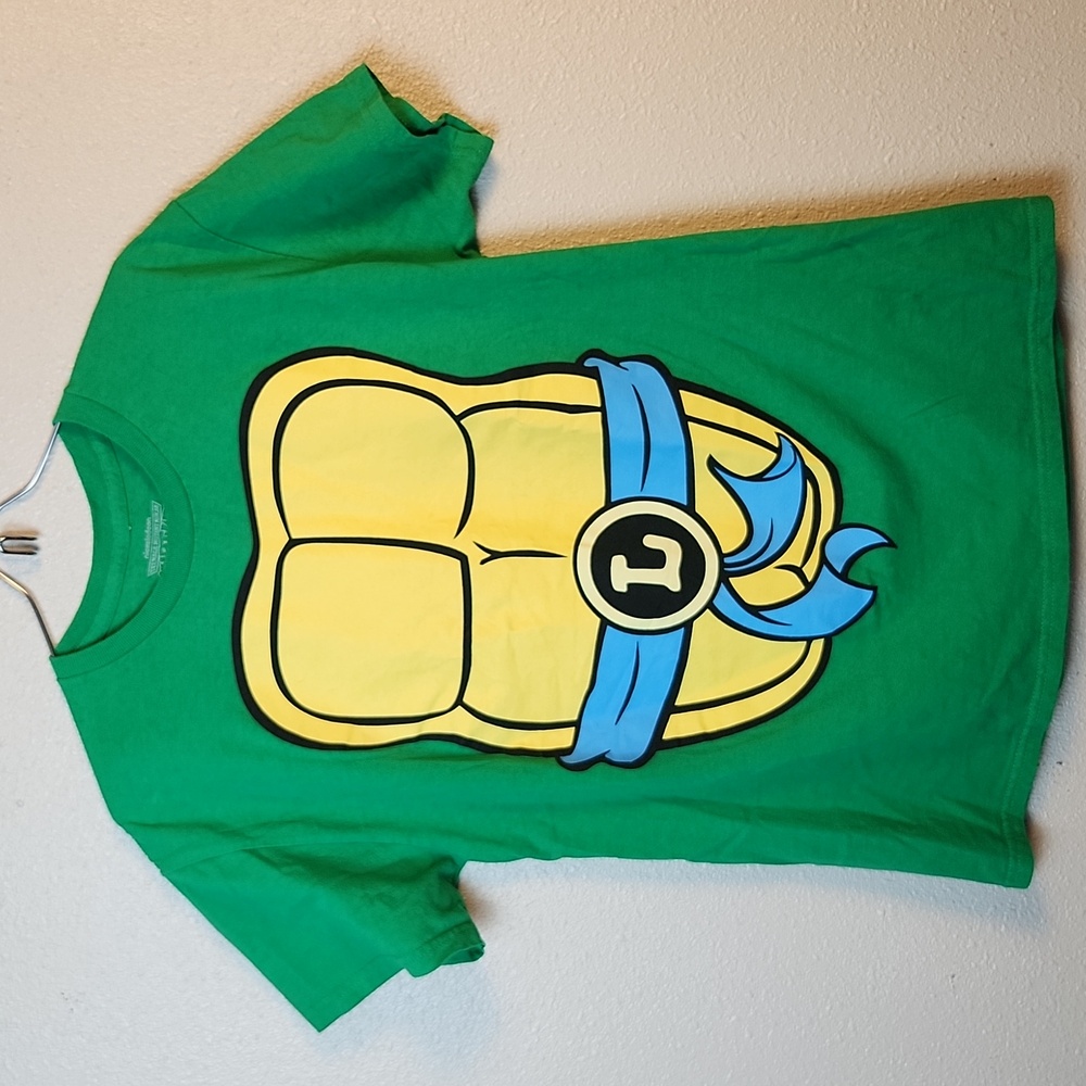 Teenage Mutant Ninja Turtles Leonardo T Shirt Size M